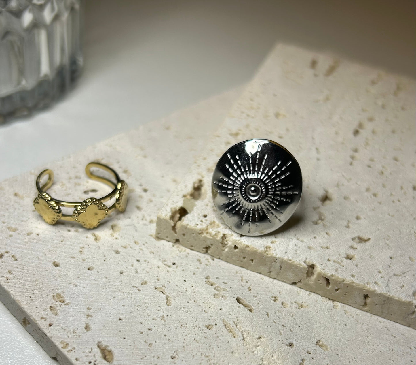 Eye ring