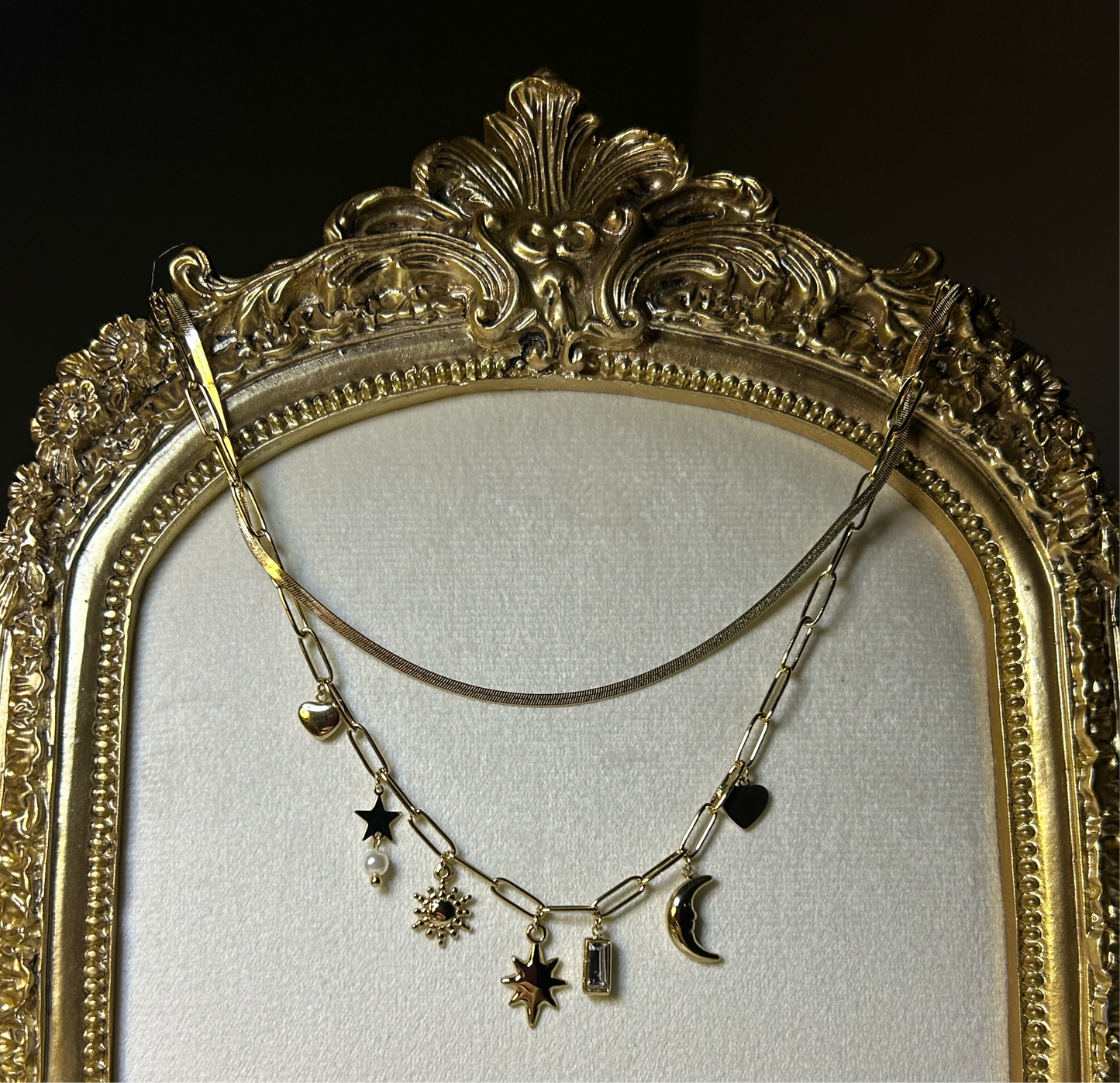 Day and night necklace