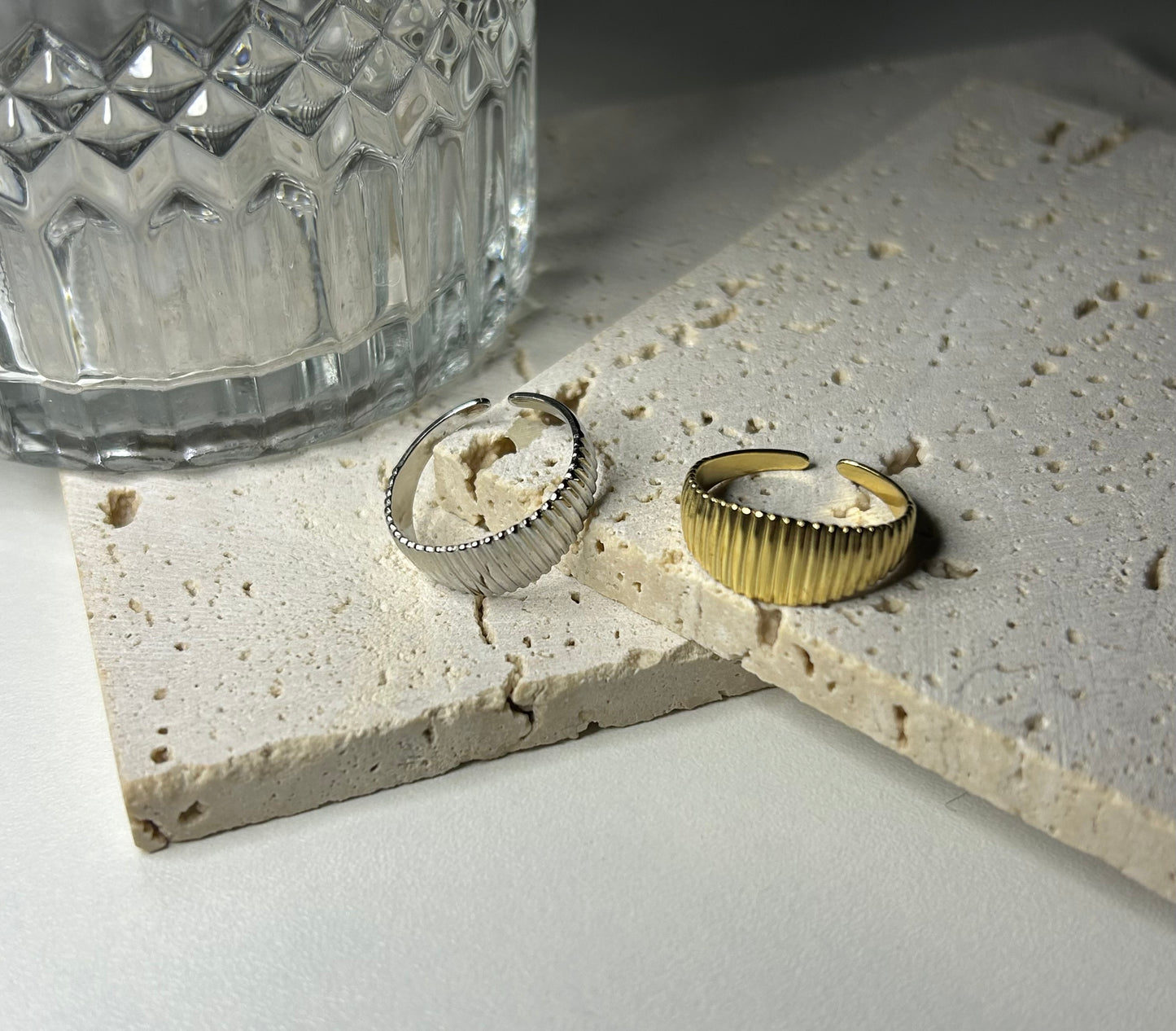 Lines ring
