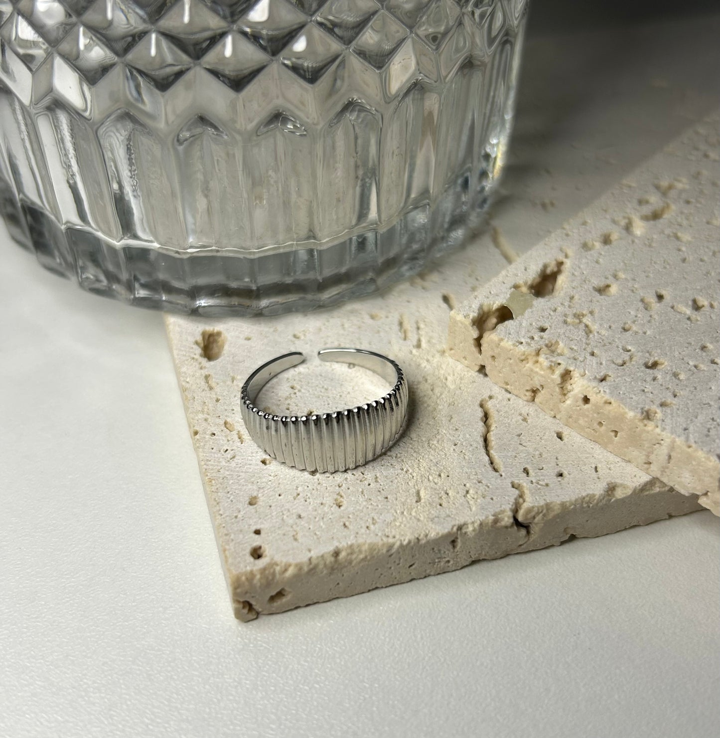 Lines ring