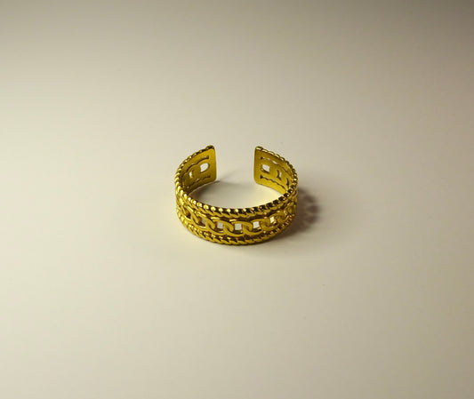 Lucia ring