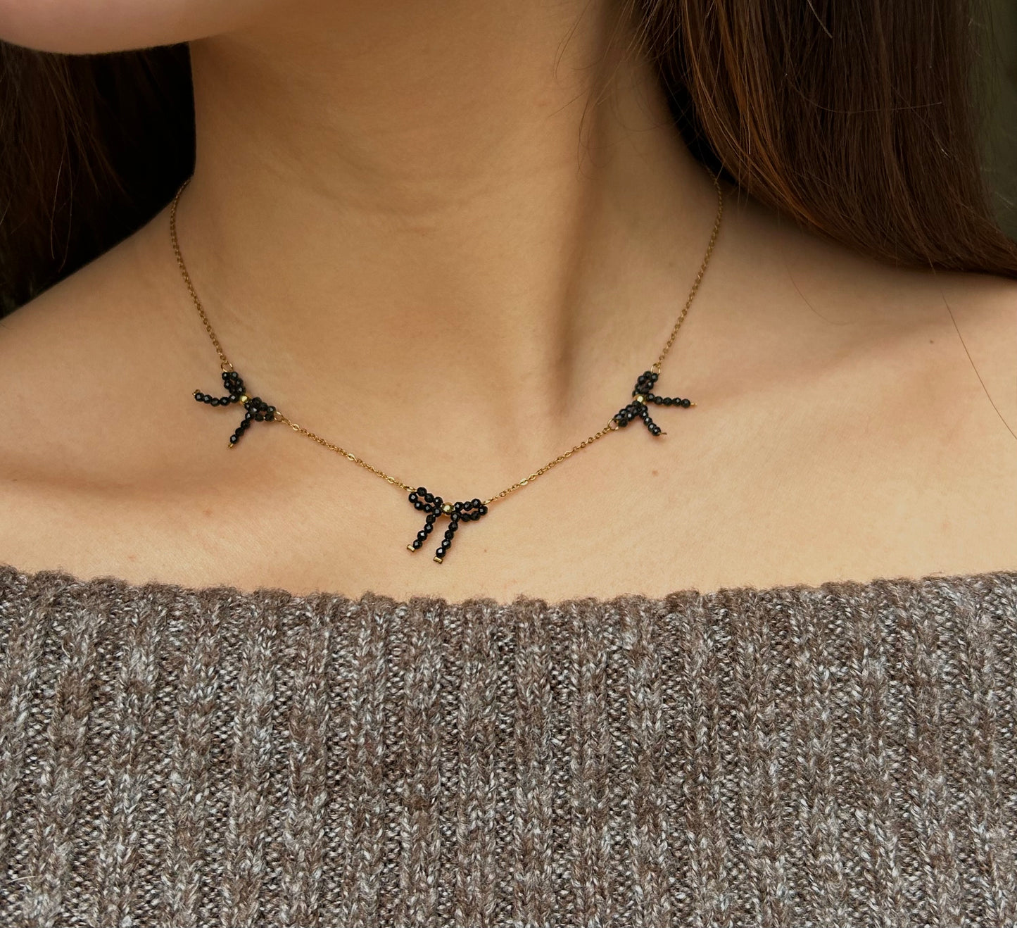 Bows necklace