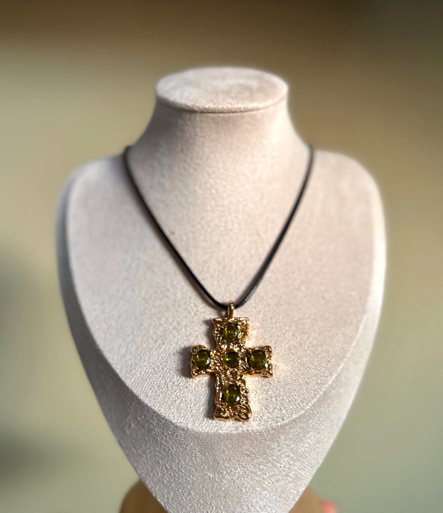 Avana necklace
