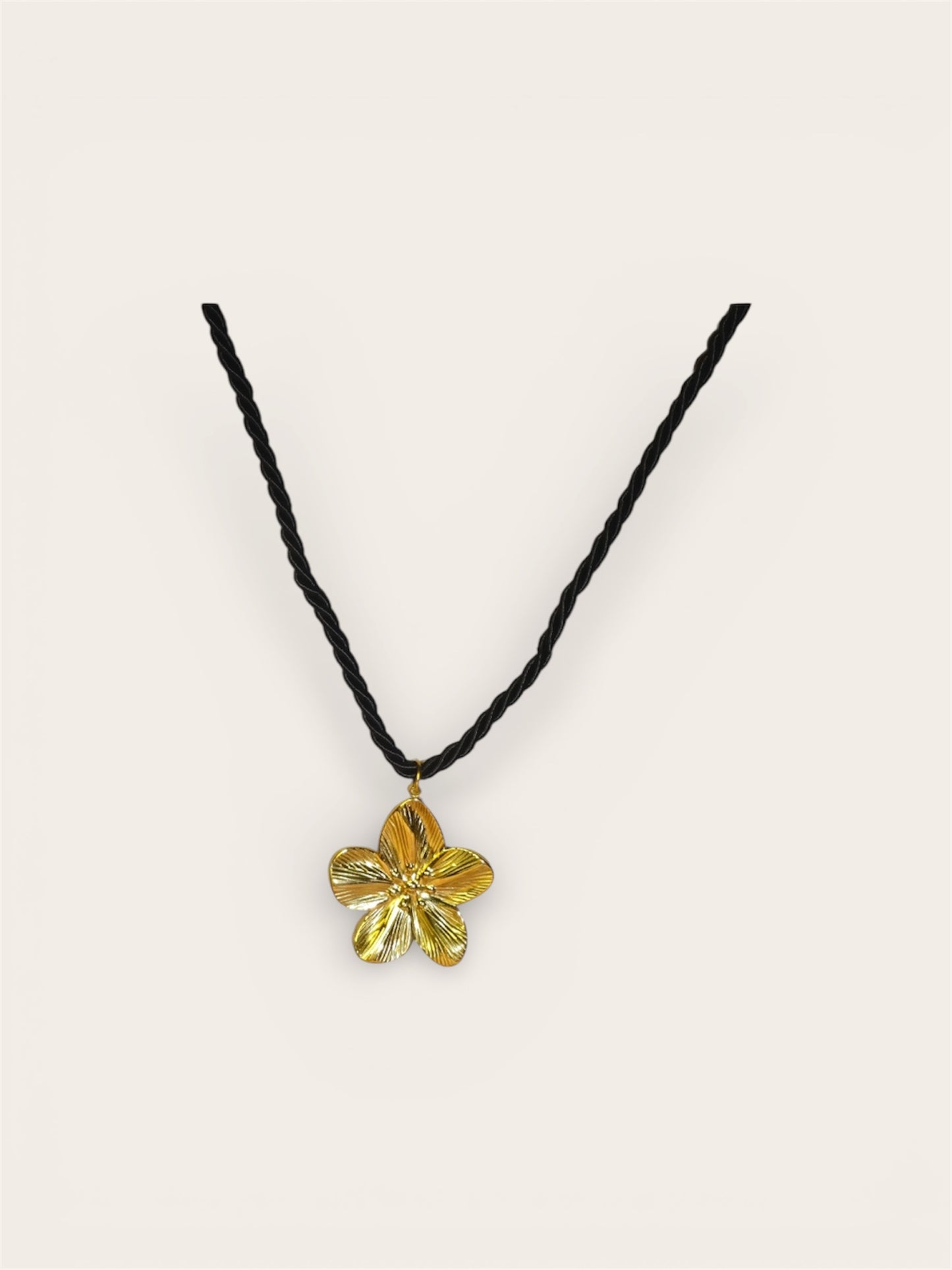 Fleur necklace
